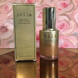 Stila Aqua Glow Serum Foundation - Deep